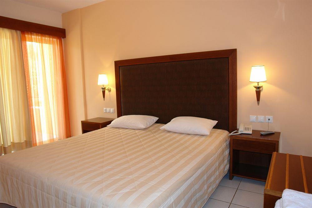 Albatros Hotel Сивота Экстерьер фото