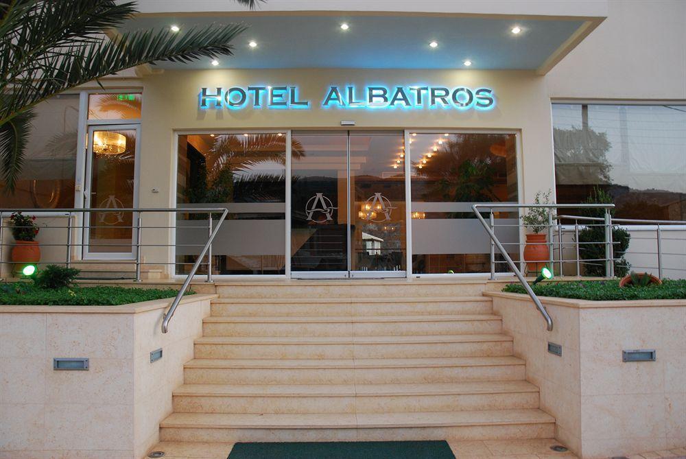 Albatros Hotel Сивота Экстерьер фото