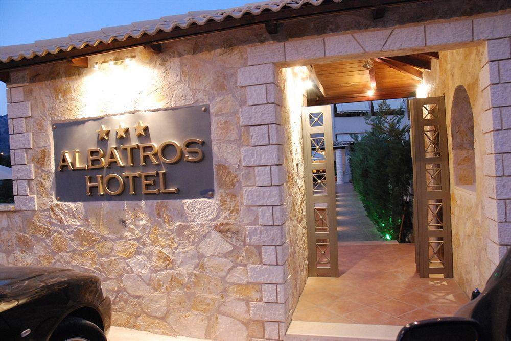 Albatros Hotel Сивота Экстерьер фото